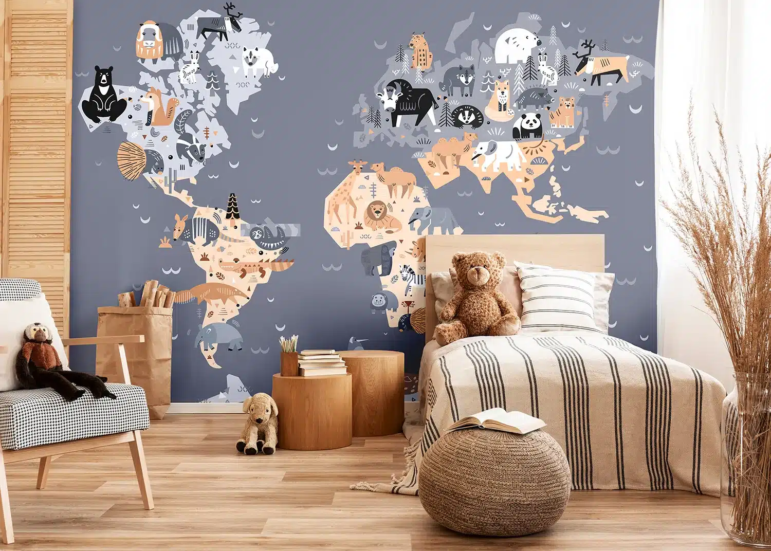 Dark Animals World Map | Made-to-Measure Kids Wallpaper | Artlook | FTD5P 352445 2