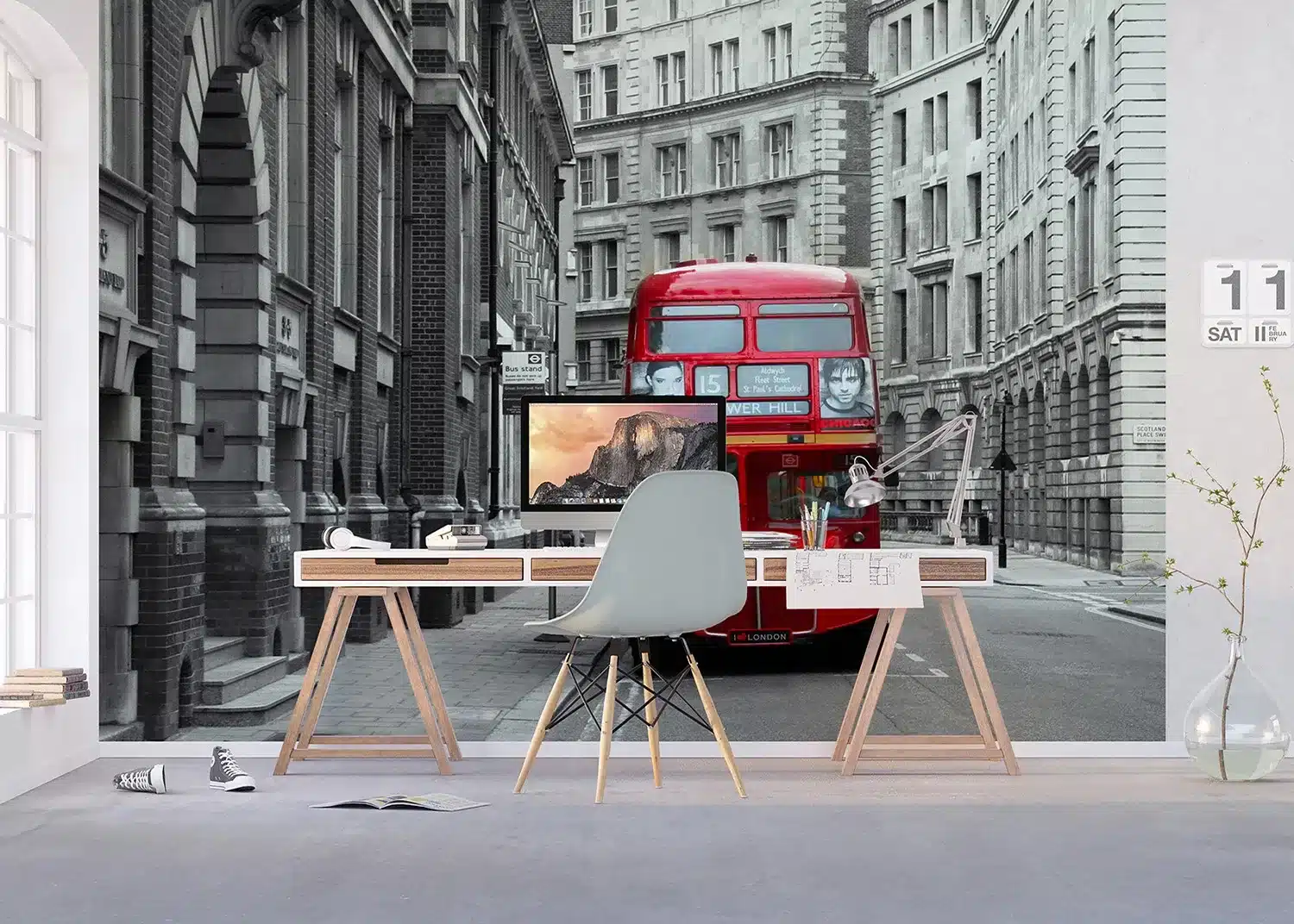 London Bus | Made-to-Measure Wallpaper | Artlook | FTNXXL 1132