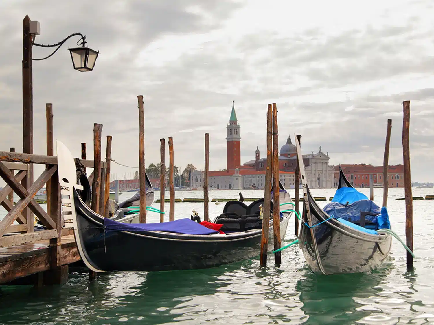Gondolas | Made-to-Measure Wallpaper | Artlook | FTNXXL 2408