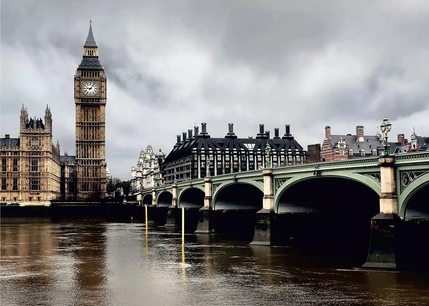London View | Made-to-Measure Wallpaper | Artlook | FTNXXL 0423